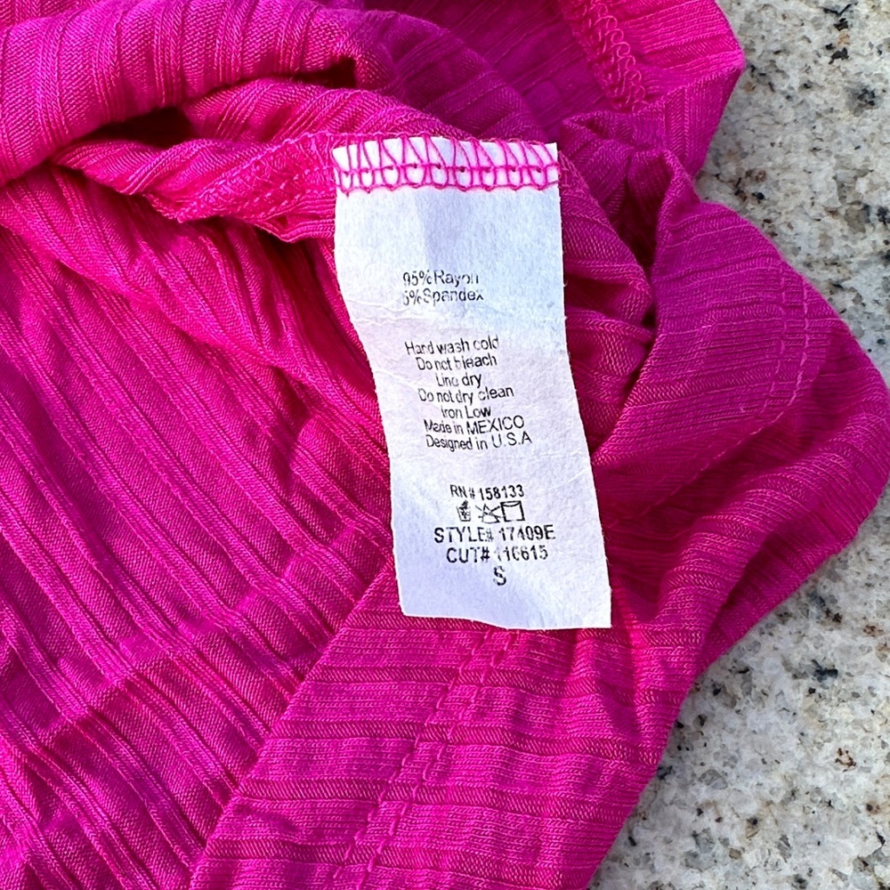 Staccato Vibrant Pink Muscle Tee - Picture 5 of 5